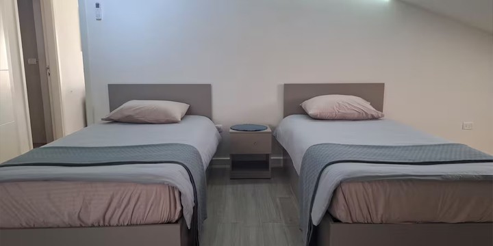 2 x Single Bed Bedroom