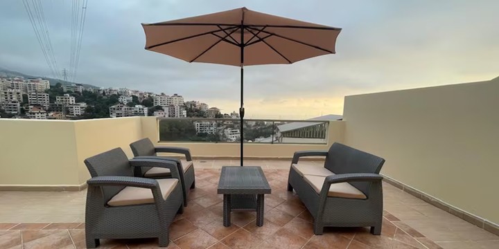 Luna Outdoor